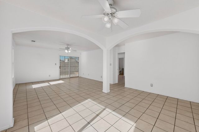 1031 82nd Street SW, Albuquerque, NM 87121