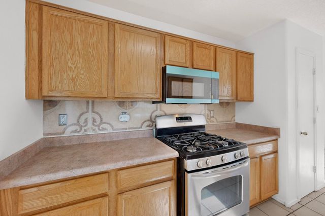 1031 82nd Street SW, Albuquerque, NM 87121