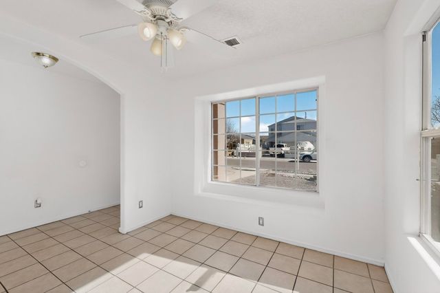 1031 82nd Street SW, Albuquerque, NM 87121