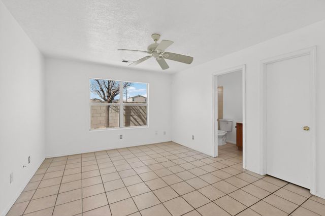 1031 82nd Street SW, Albuquerque, NM 87121