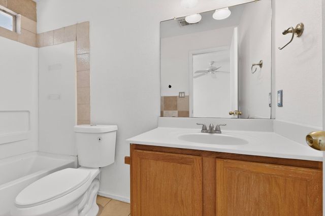 1031 82nd Street SW, Albuquerque, NM 87121