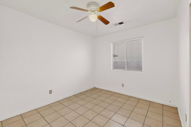 1031 82nd Street SW, Albuquerque, NM 87121