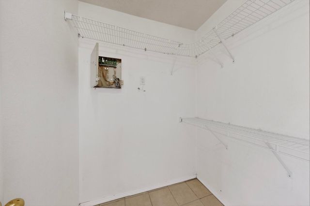 1031 82nd Street SW, Albuquerque, NM 87121