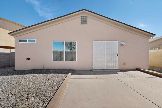 1031 82nd Street SW, Albuquerque, NM 87121