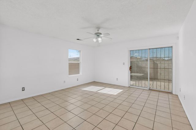 1031 82nd Street SW, Albuquerque, NM 87121