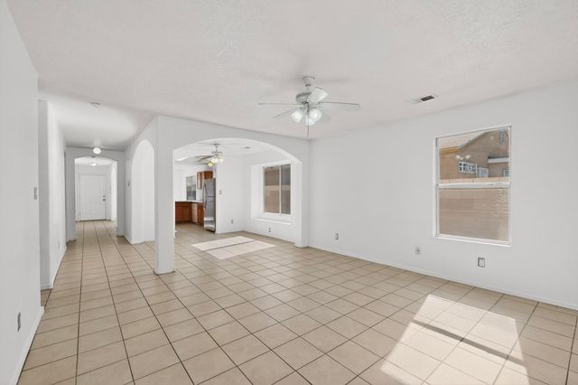 1031 82nd Street SW, Albuquerque, NM 87121