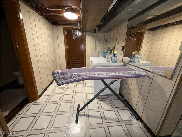 3435 Woodbine Avenue SE, Warren, OH 44484