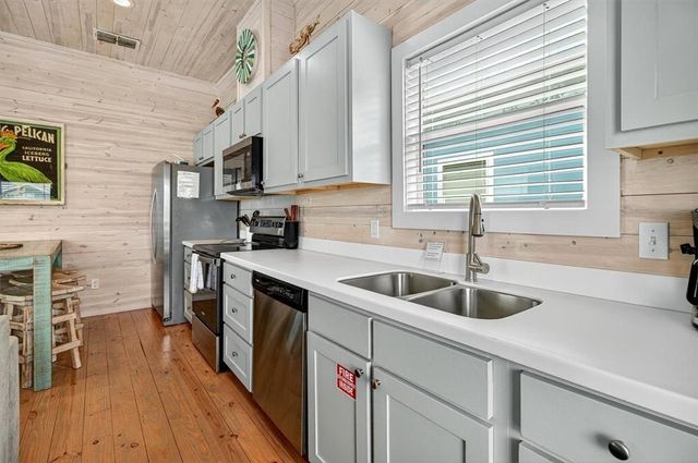 1924 S 11th St 8, Port Aransas, TX 78373