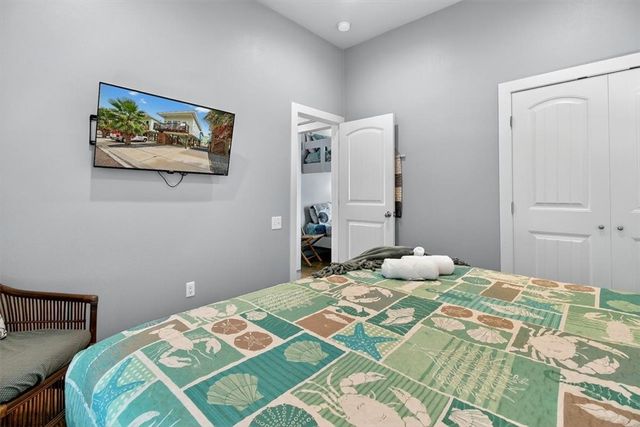 1924 S 11th St 8, Port Aransas, TX 78373