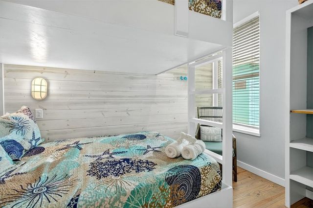 1924 S 11th St 8, Port Aransas, TX 78373