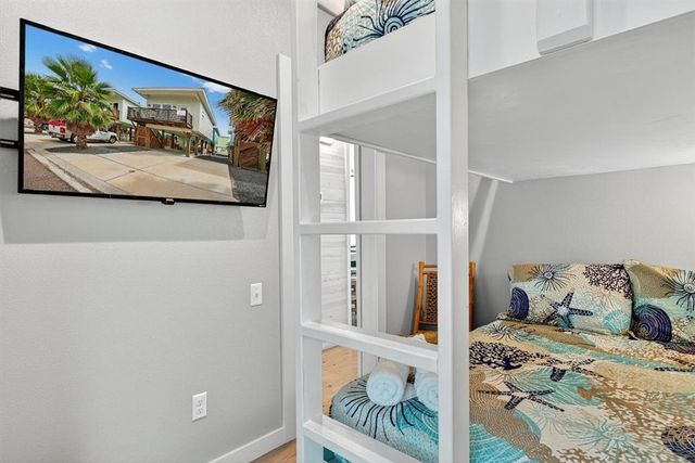 1924 S 11th St 8, Port Aransas, TX 78373