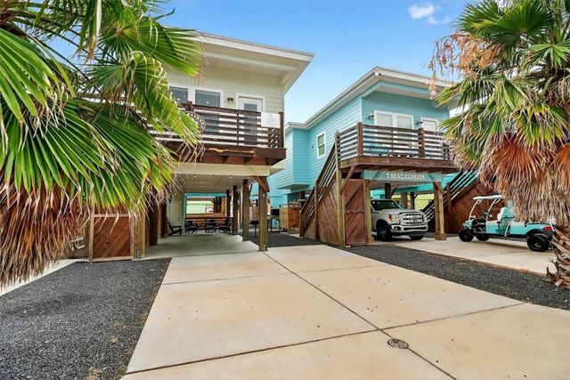 1924 S 11th St 8, Port Aransas, TX 78373