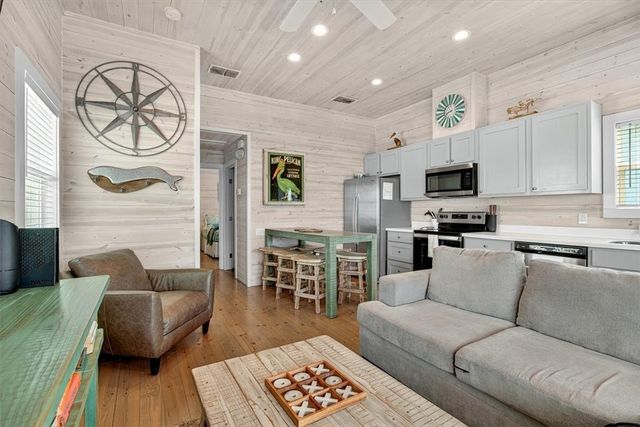 1924 S 11th St 8, Port Aransas, TX 78373