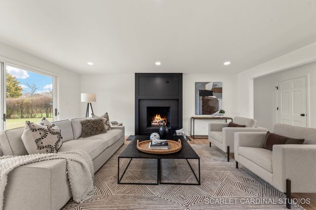 8 Concord Drive, Oak Brook, IL 60523