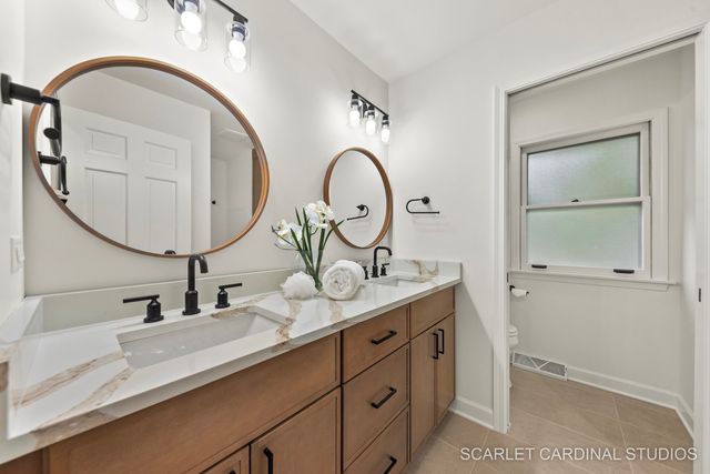 8 Concord Drive, Oak Brook, IL 60523