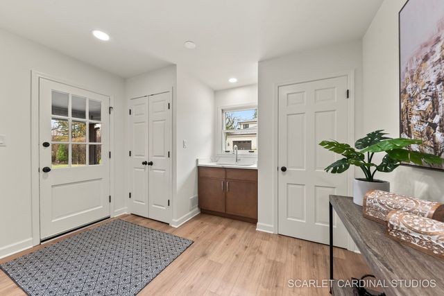 8 Concord Drive, Oak Brook, IL 60523