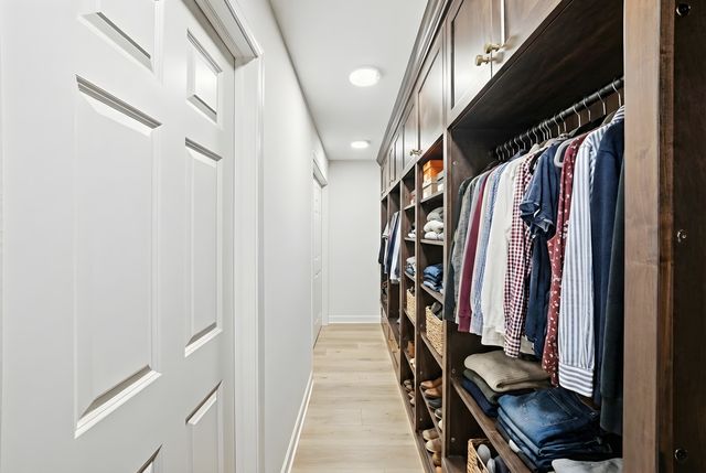 8 Concord Drive, Oak Brook, IL 60523