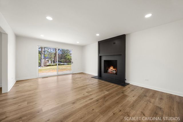 8 Concord Drive, Oak Brook, IL 60523