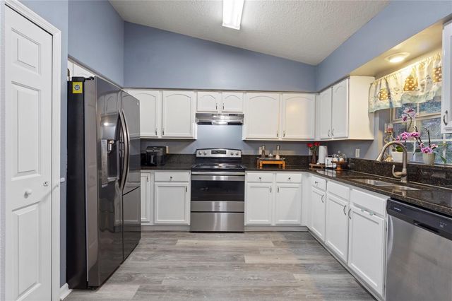 4490 TREASURE CAY ROAD, Tavares, FL 32778