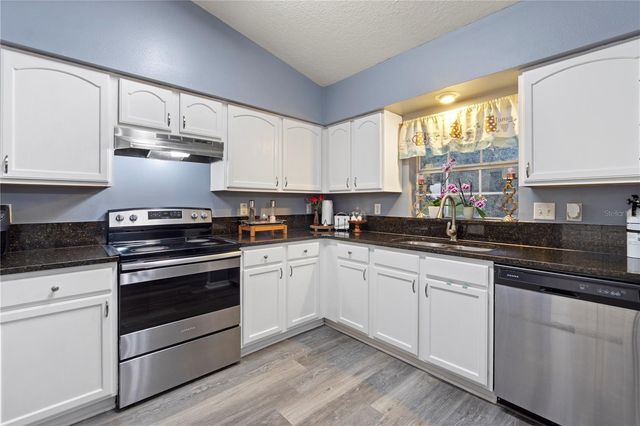 4490 TREASURE CAY ROAD, Tavares, FL 32778