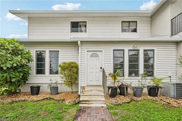 17034 Golfside CIR 701, Fort Myers, FL 33908