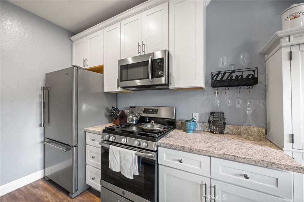 Image 15 of property listing at 158 Maegan 7, Thousand Oaks, CA 91362