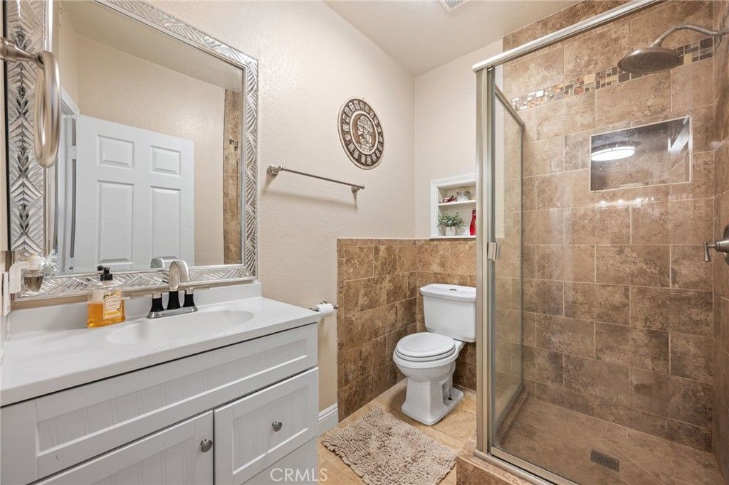 Image 22 of property listing at 158 Maegan 7, Thousand Oaks, CA 91362