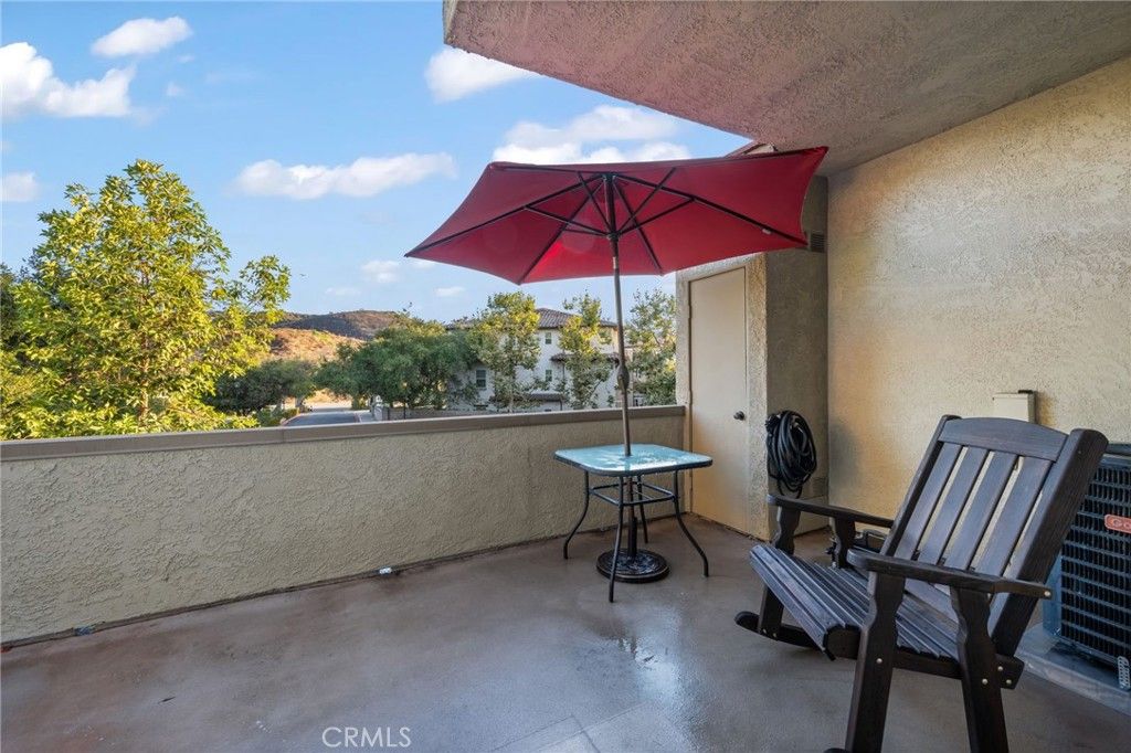 Image 4 of property listing at 158 Maegan 7, Thousand Oaks, CA 91362