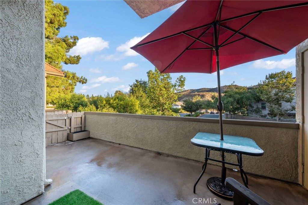 Image 5 of property listing at 158 Maegan 7, Thousand Oaks, CA 91362