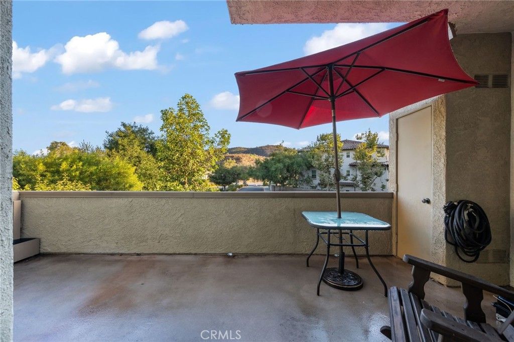 Image 6 of property listing at 158 Maegan 7, Thousand Oaks, CA 91362