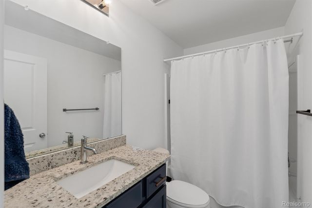 3971 Trailwaycommons Circle, Auburn Hills, MI 48326