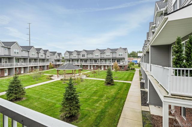 3971 Trailwaycommons Circle, Auburn Hills, MI 48326