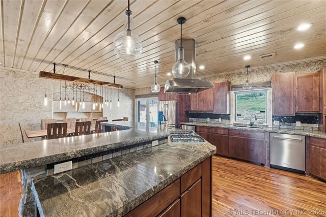 14751 S 4220 Road, Claremore, OK 74017