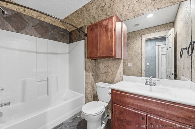 14751 S 4220 Road, Claremore, OK 74017