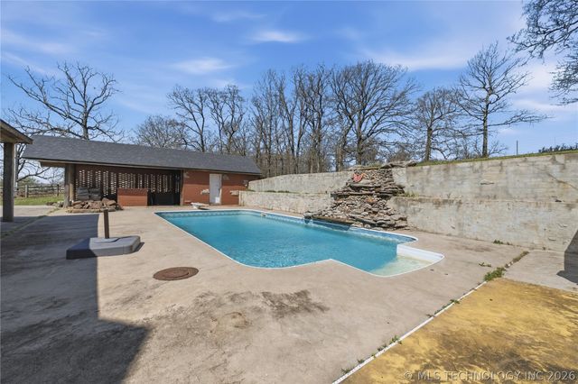 14751 S 4220 Road, Claremore, OK 74017