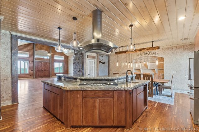 14751 S 4220 Road, Claremore, OK 74017