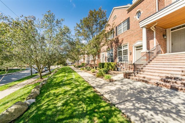 695 River Park Village Boulevard, Northville, MI 48167