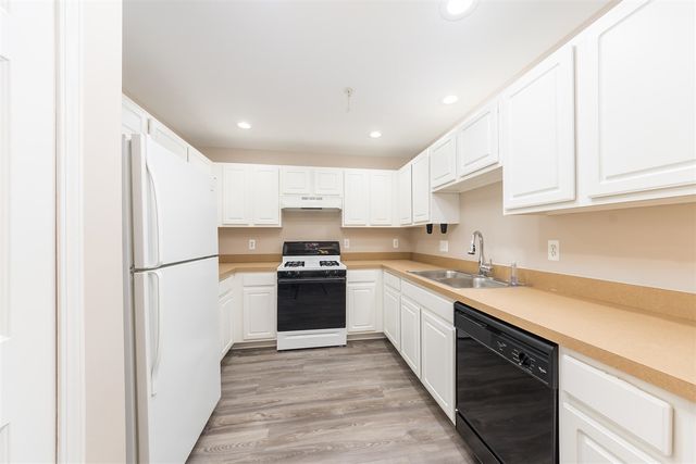 695 River Park Village Boulevard, Northville, MI 48167