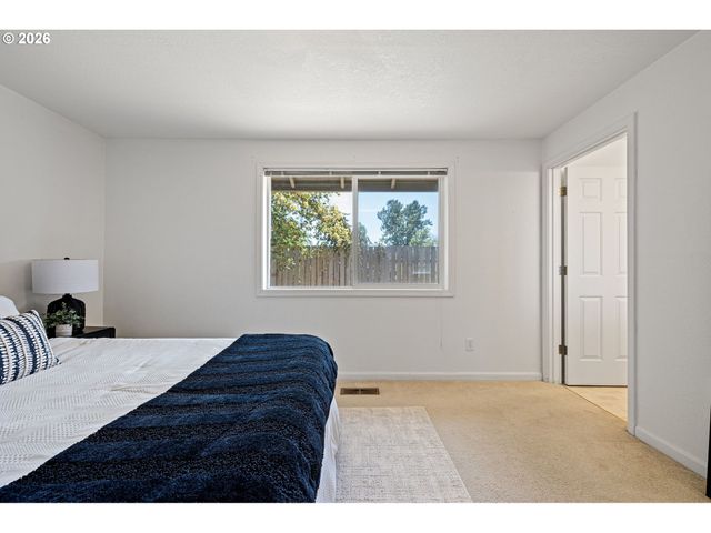 3843 SOUZA St, Eugene, OR 97402