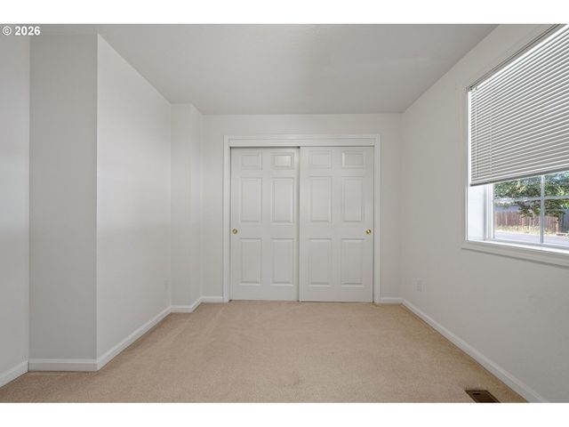 3843 SOUZA St, Eugene, OR 97402