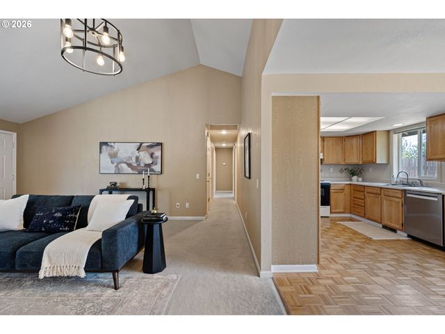 3843 SOUZA St, Eugene, OR 97402