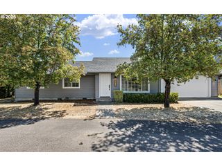 3843 SOUZA St, Eugene, OR 97402