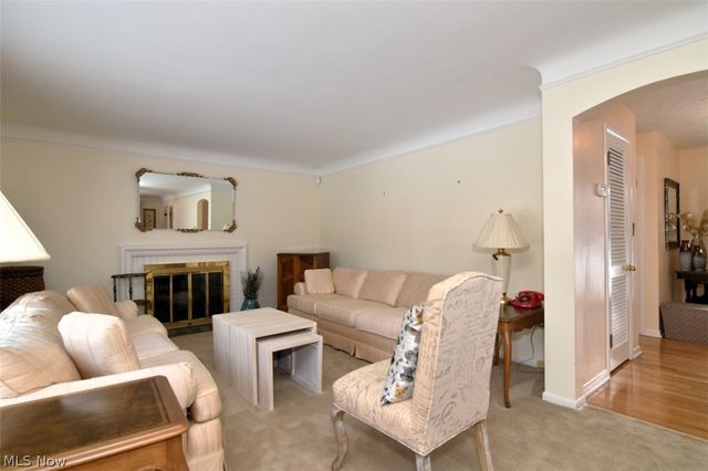 15991 Henley Road, Cleveland, OH 44112