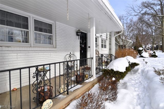 15991 Henley Road, Cleveland, OH 44112