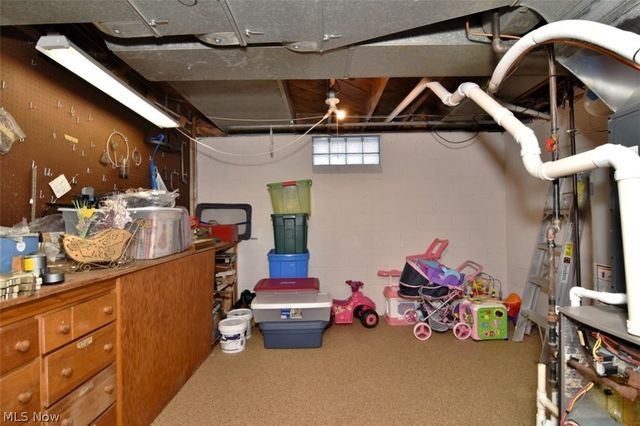 15991 Henley Road, Cleveland, OH 44112