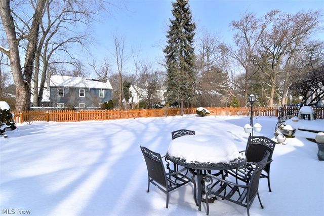 15991 Henley Road, Cleveland, OH 44112