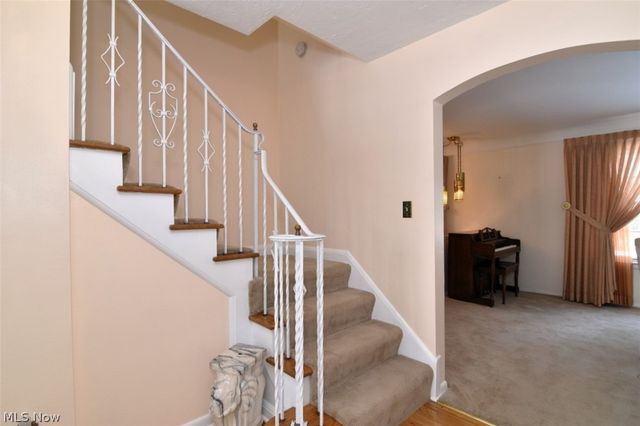 15991 Henley Road, Cleveland, OH 44112