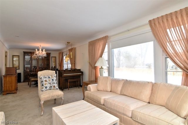 15991 Henley Road, Cleveland, OH 44112