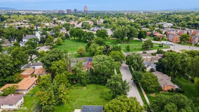 322 S Elm Street, Itasca, IL 60143
