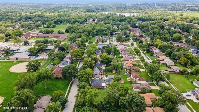 322 S Elm Street, Itasca, IL 60143